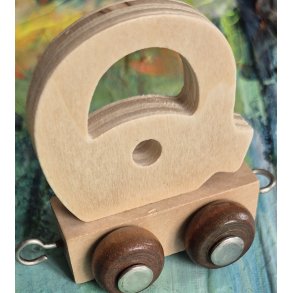 Kinder and Kids Navnetog Q