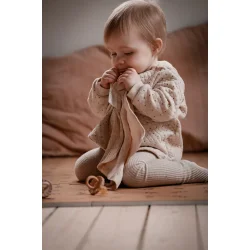 Natruba nusseklud med bidering-creme