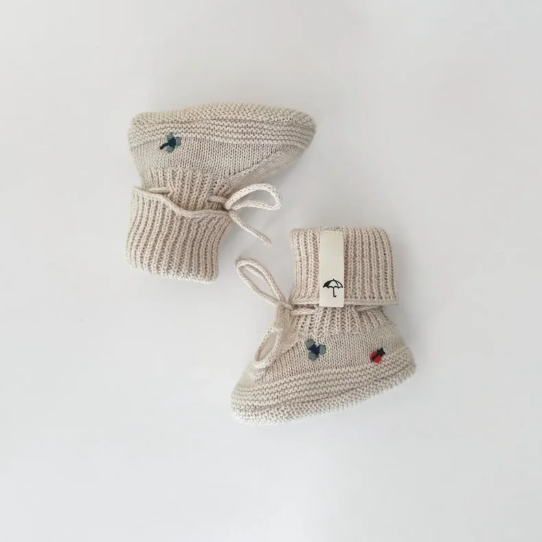 Saga copenhagen Babyfutter-kologisk bomuld-creme med boderier- 6-9 mdr