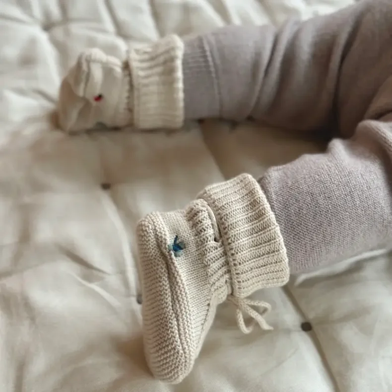 Saga copenhagen Babyfutter-kologisk bomuld-creme med boderier- 6-9 mdr