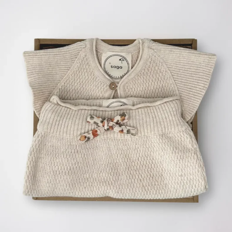 baby st i Boks -Klver og Elfenben - kologisk Bomuld-9-12mdr.